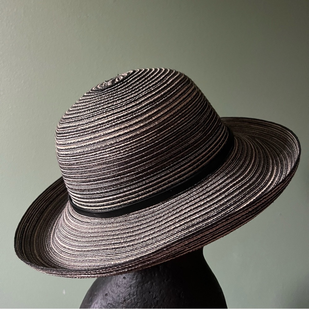 NWOT Peter Grimm Striped Women's Straw Sun Hat